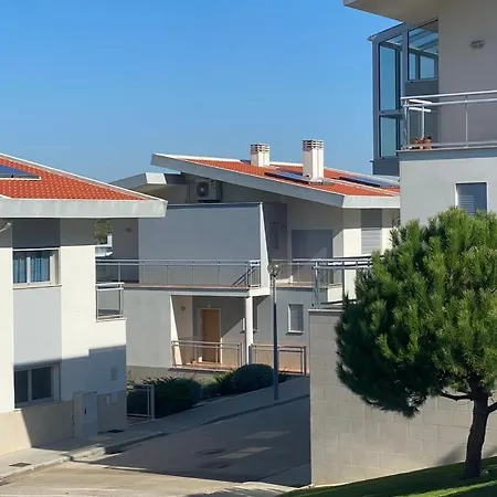 Villa With Views Over The Atlantic Ocean And Swimming Pool Famalicao