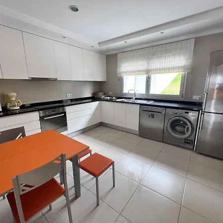 Βίλα With Views Over The Atlantic Ocean And Swimming Pool *